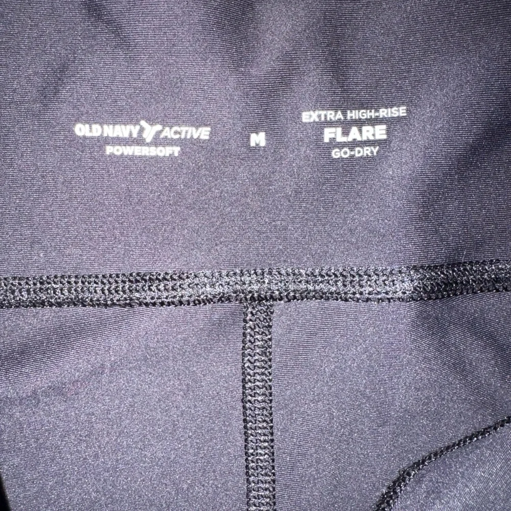 Old Navy Active Black High-Rise Flare Leggings Bundle of 2 - Picture 3 of 3